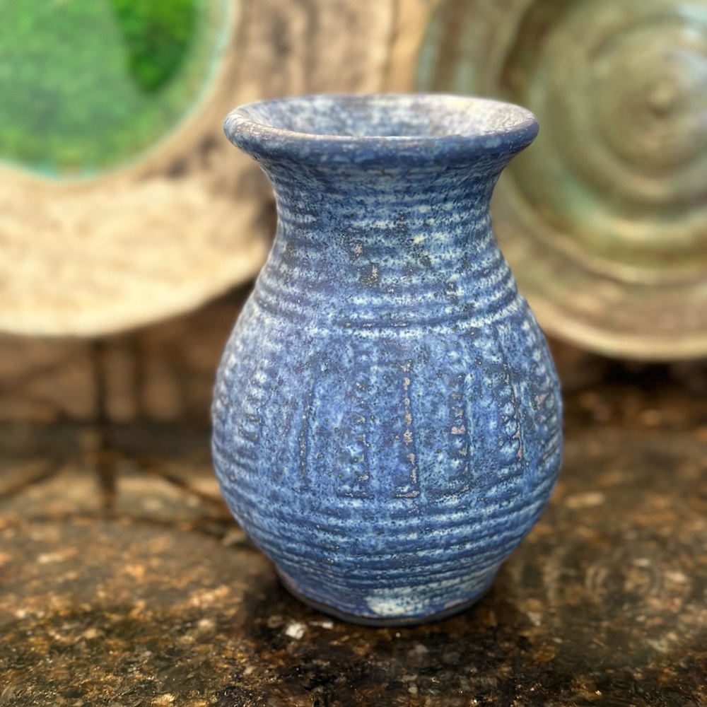 Peter’s Pottery Carnation Vase